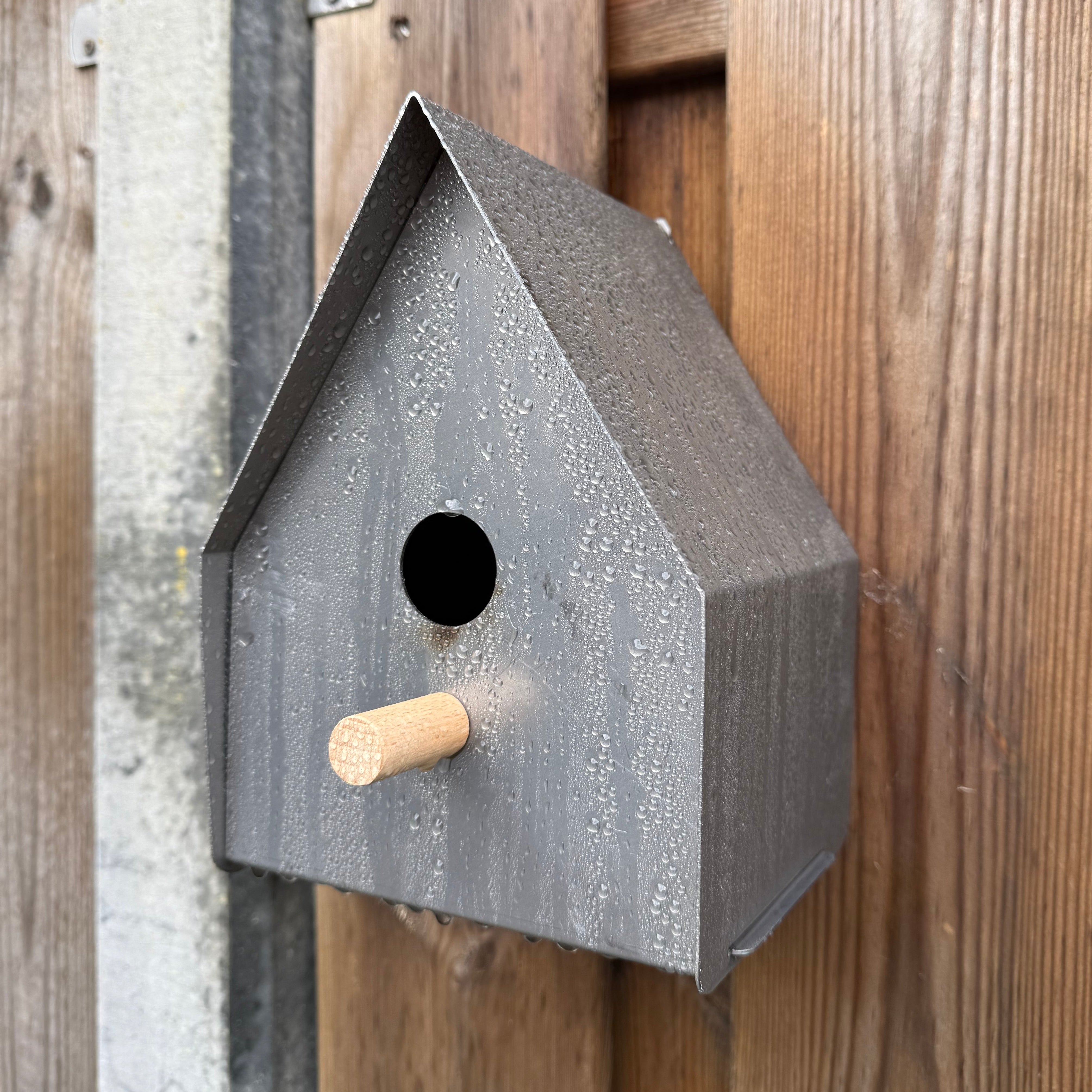 Vogelhuis YETI – wandmodel met zitstokje, schaduwlocatie aanbevolen