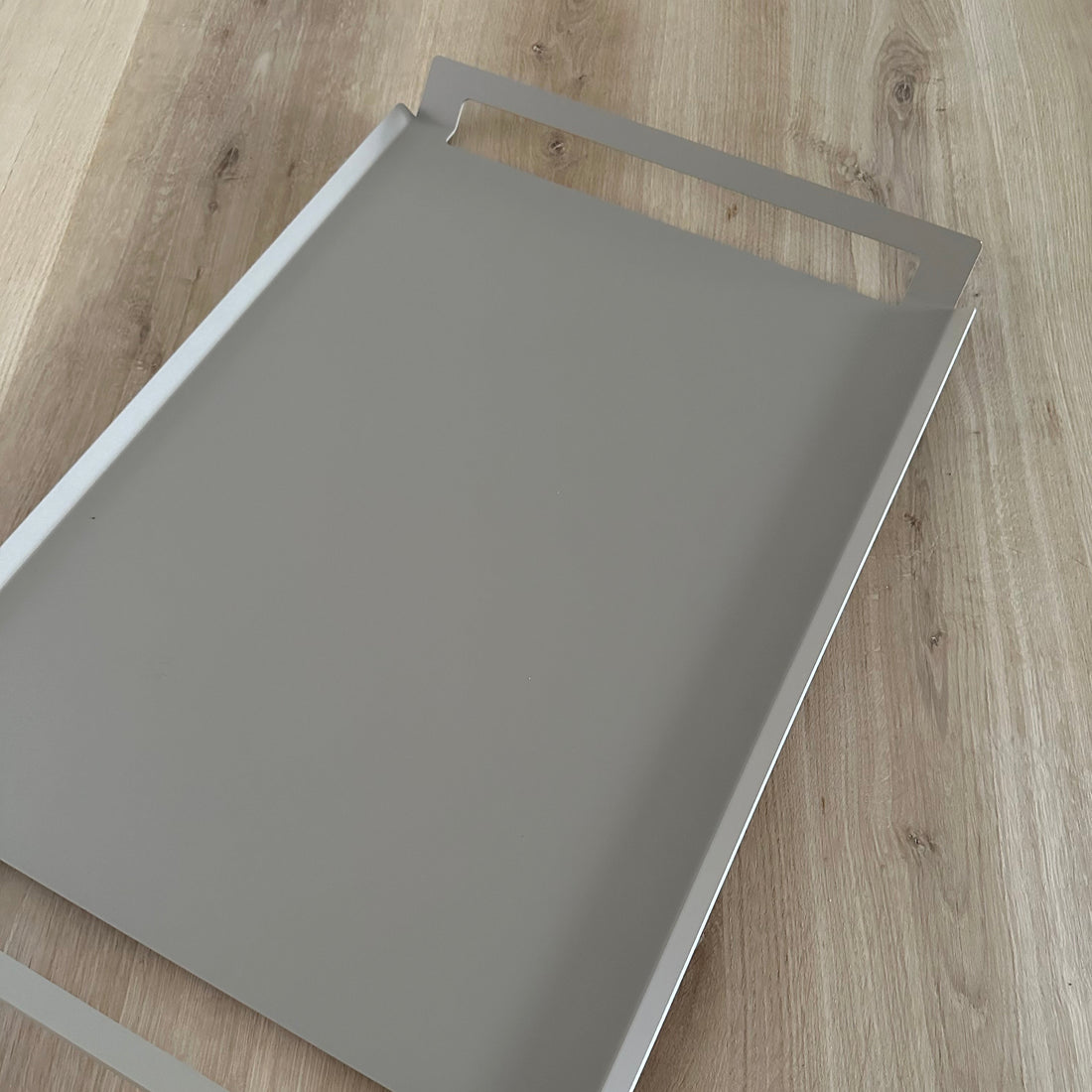 Dienblad SOLAR – poedergecoat aluminium dienblad 2mm dik