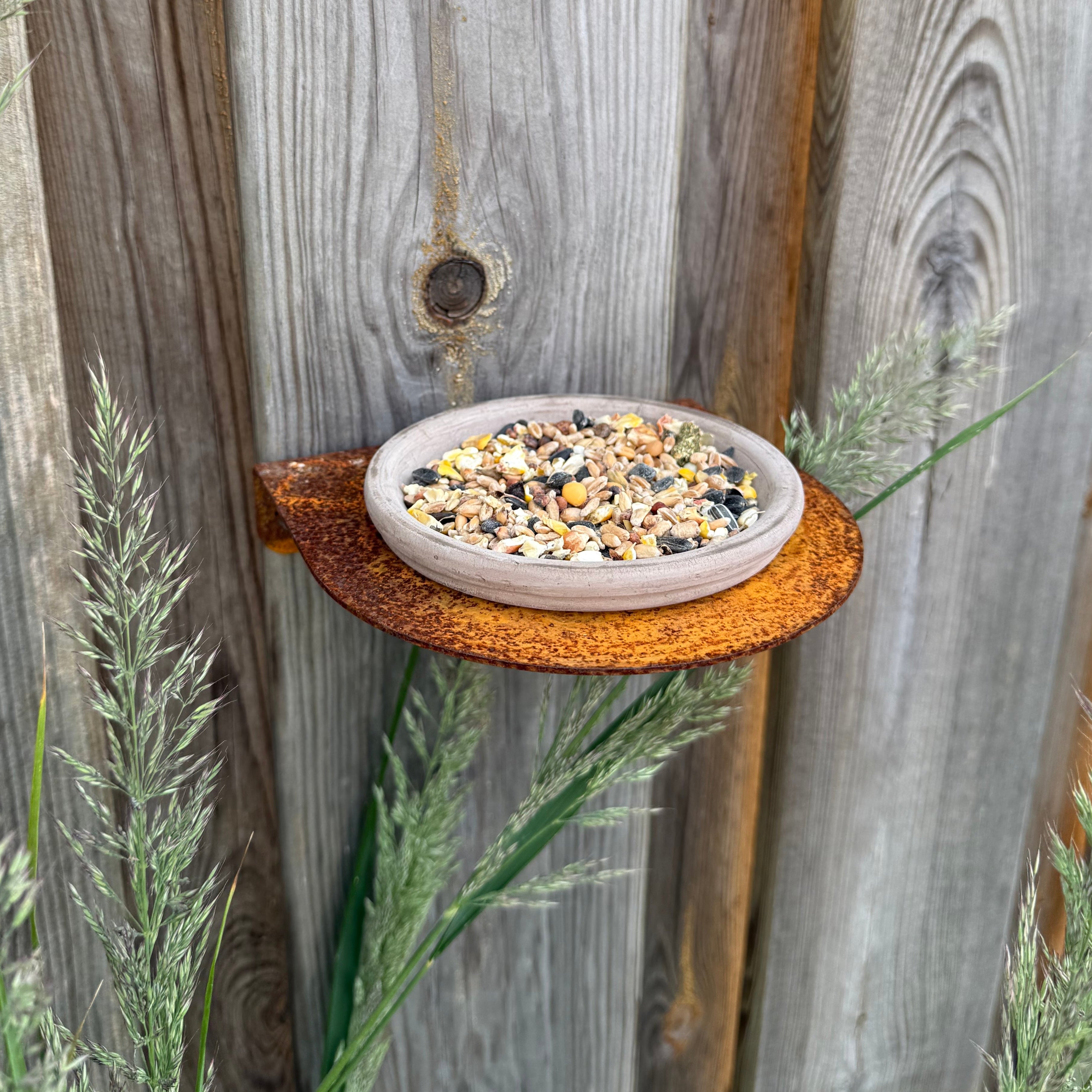 Vogelvoederschaal OASIS – wandmodel met terracotta drinkbakje